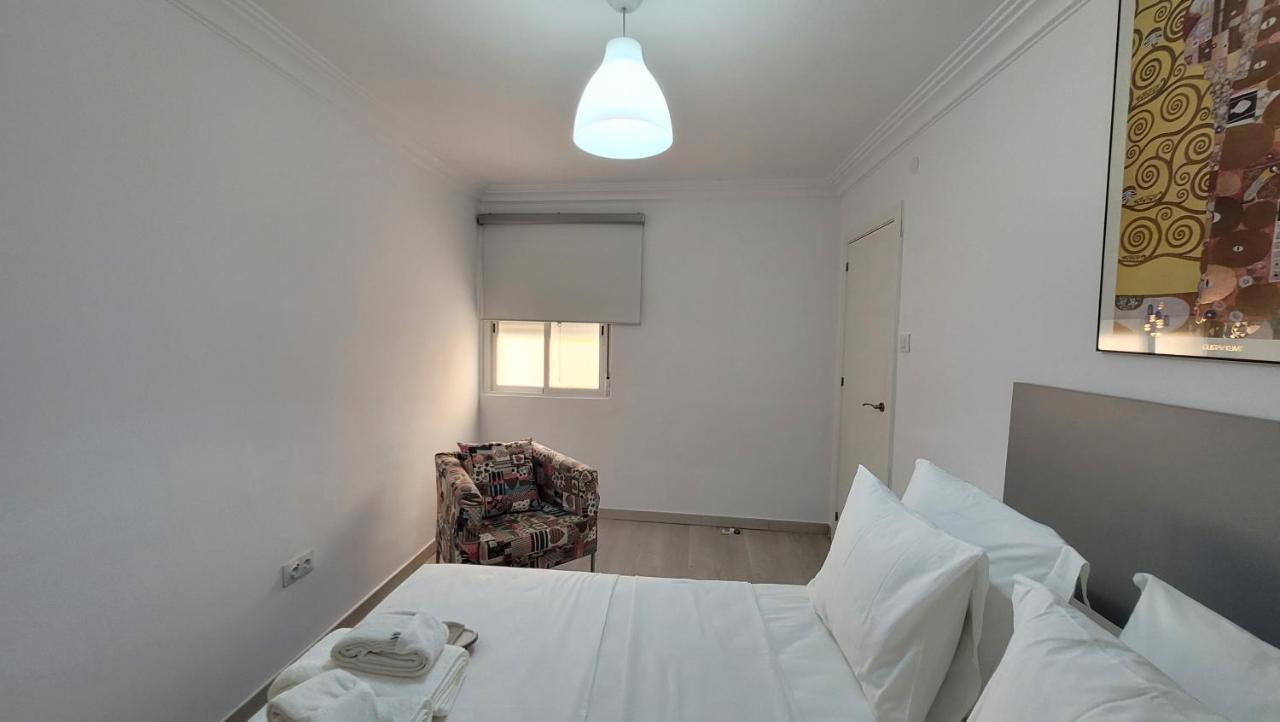 Apartaments B O D Collblanc Л'Успіталет-да-Любрагат Екстер'єр фото