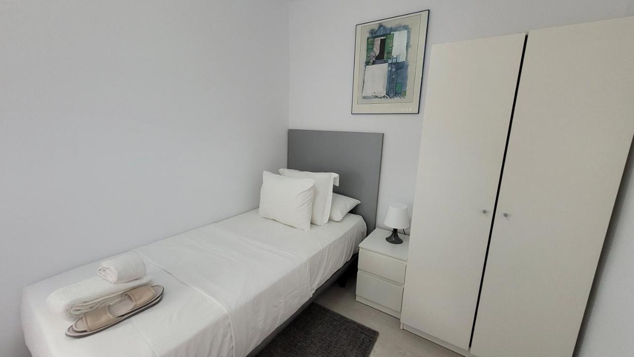 Apartaments B O D Collblanc Л'Успіталет-да-Любрагат Екстер'єр фото